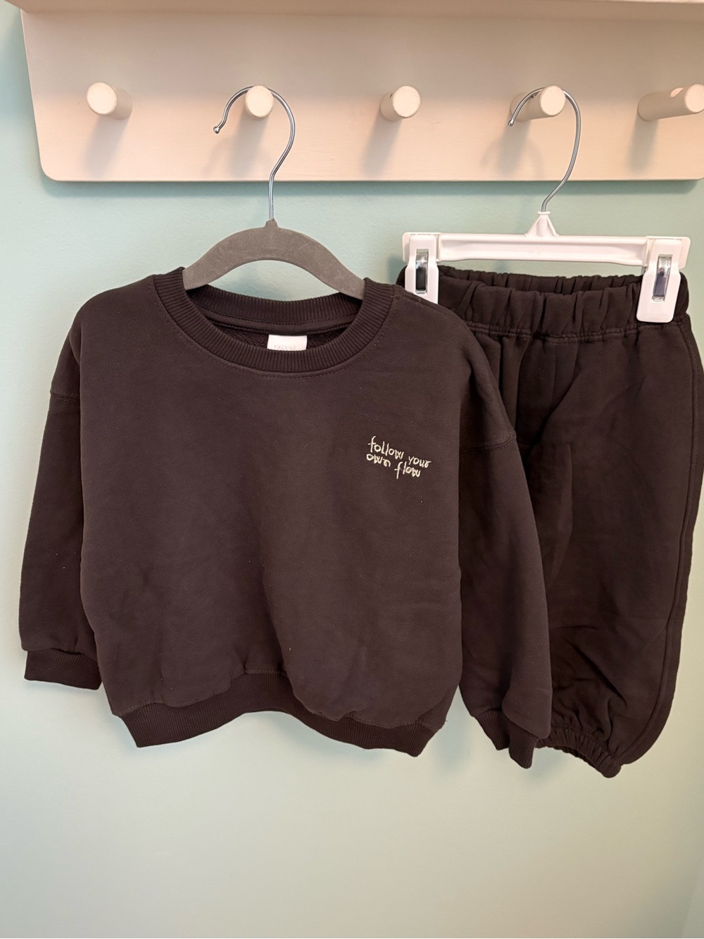 ZARA SWEATSHIRT AND JOGGER PANTS SET WITH TEXT DETAIL